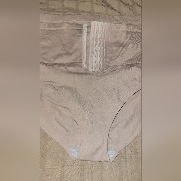 SHEIN Tan High-Waisted Shapewear for Seamless Support NEW - Picture 6 of 8